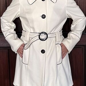 Lightweight  fully lined 3/4  Jacket